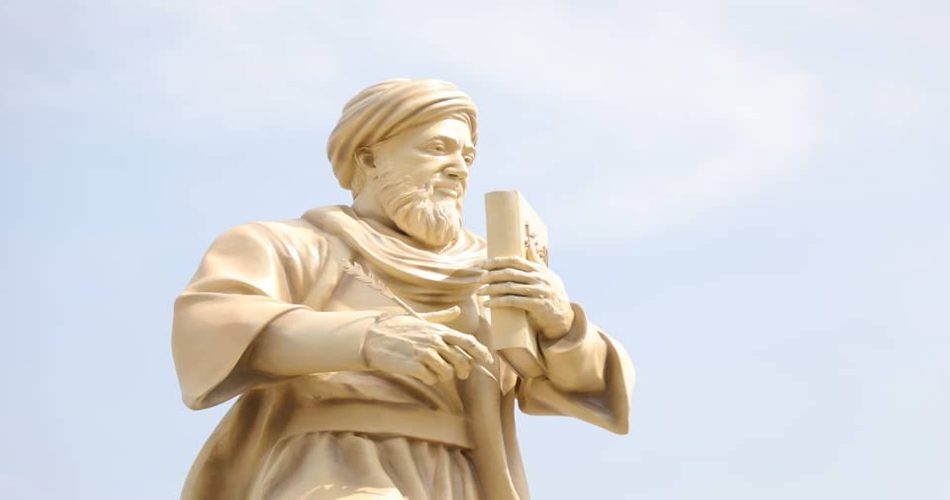 مجسمه ابوعلی سینا