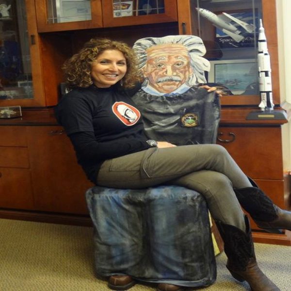 انوشه انصاری