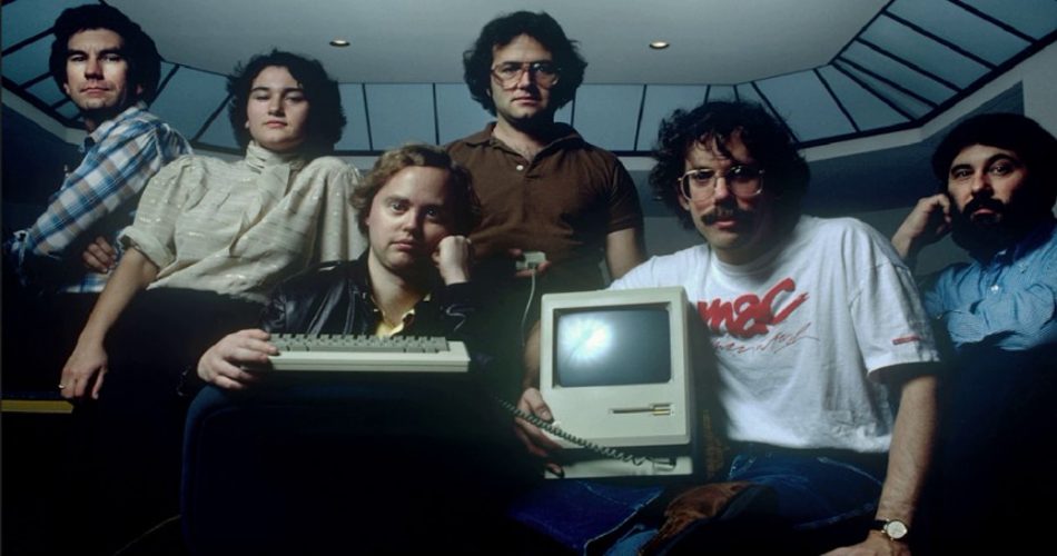 اندی رابین به همراه تعدادی از دوستانش، شرکت نوپای «آرتمیس-ریچ» را تأسیس کردند.