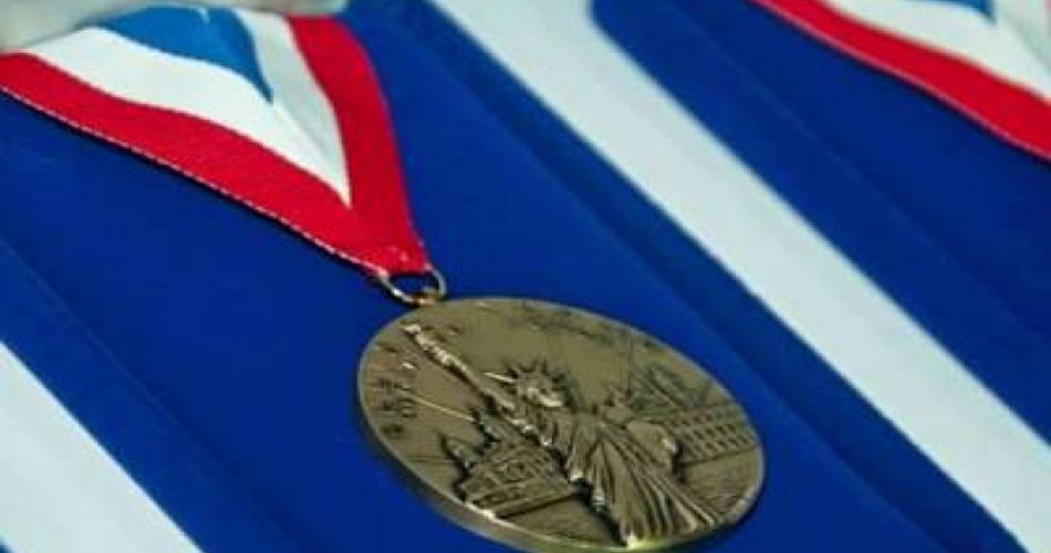 مدال افتخار جزیره الیس