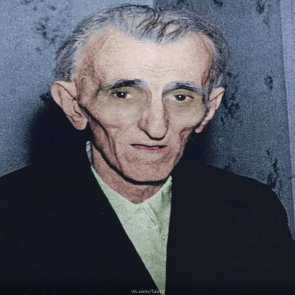 نیکولا تسلا در دوران پیری
