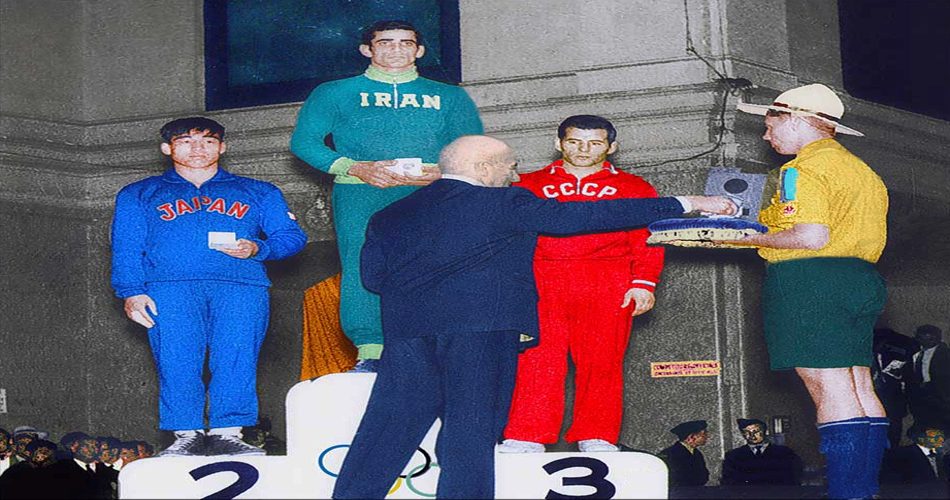 حبیبی در کنار شیگرو کاساهارا و علیم‌بک بستایف در سکوی قهرمانی وزن ۷۳ کیلوگرم المپیک ۱۹۵۶
