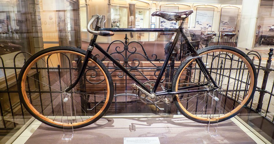 دوچرخه برادران رایت در موزه ملی هوا و فضا
