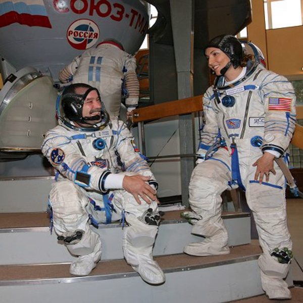 انوشه انصاری