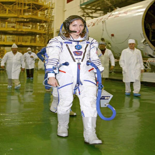 انوشه انصاری