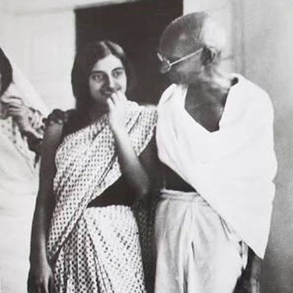 ایندیرا گاندی و مهاتما گاندی