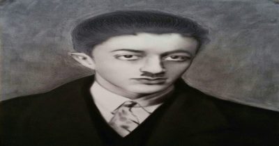 صادق هدایت(مردی با کت مشکی پیرهنی سفید در زیر و یک کروات قرمز و تصویر سیاه سفید)